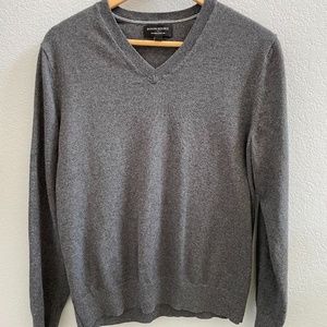 Banana Republic Men's Medium Gray Premium Luxe V-Neck Sweater